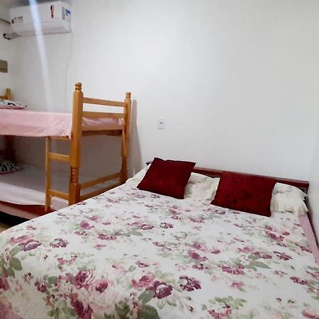 Kitnet S2 Em Torres-Rs - Na Mais Bela Praia Gaucha - Cozinha - Banheiro - Ar Condicionado - Tv Smart 32' - Wi-Fi - Estacionamento - Anfitria Superhost No Bnb Exteriör bild