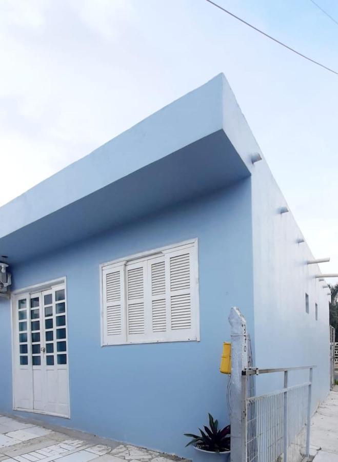 Kitnet S2 Em Torres-Rs - Na Mais Bela Praia Gaucha - Cozinha - Banheiro - Ar Condicionado - Tv Smart 32' - Wi-Fi - Estacionamento - Anfitria Superhost No Bnb Exteriör bild