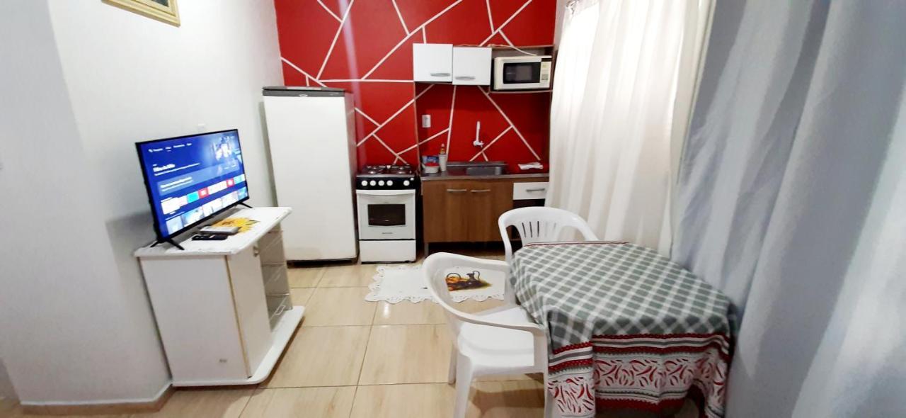 Kitnet S2 Em Torres-Rs - Na Mais Bela Praia Gaucha - Cozinha - Banheiro - Ar Condicionado - Tv Smart 32' - Wi-Fi - Estacionamento - Anfitria Superhost No Bnb Exteriör bild